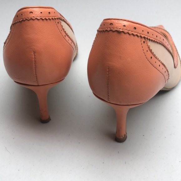 LEATHER IVANKA TRUMP TWO-TONE HEELS SZ 8M ⭐ - Picture 11 of 11